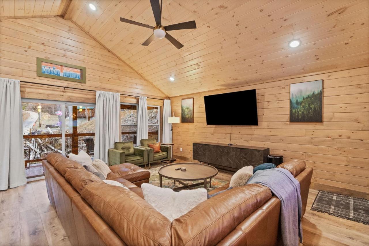 Villa Mins To Gburg Sleeps 8 Hot Tub Arcade Area Pool à Gatlinburg Extérieur photo