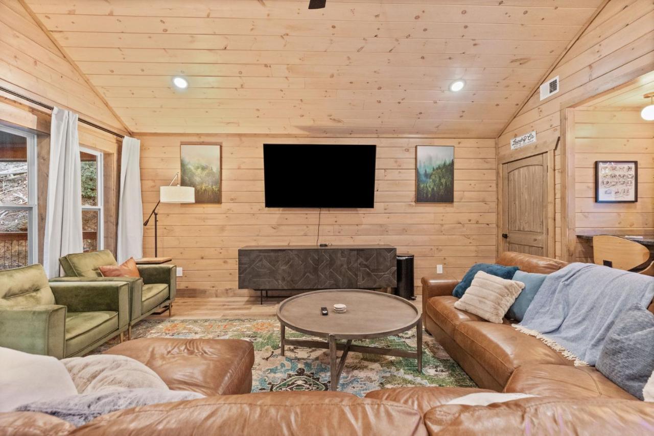 Villa Mins To Gburg Sleeps 8 Hot Tub Arcade Area Pool à Gatlinburg Extérieur photo