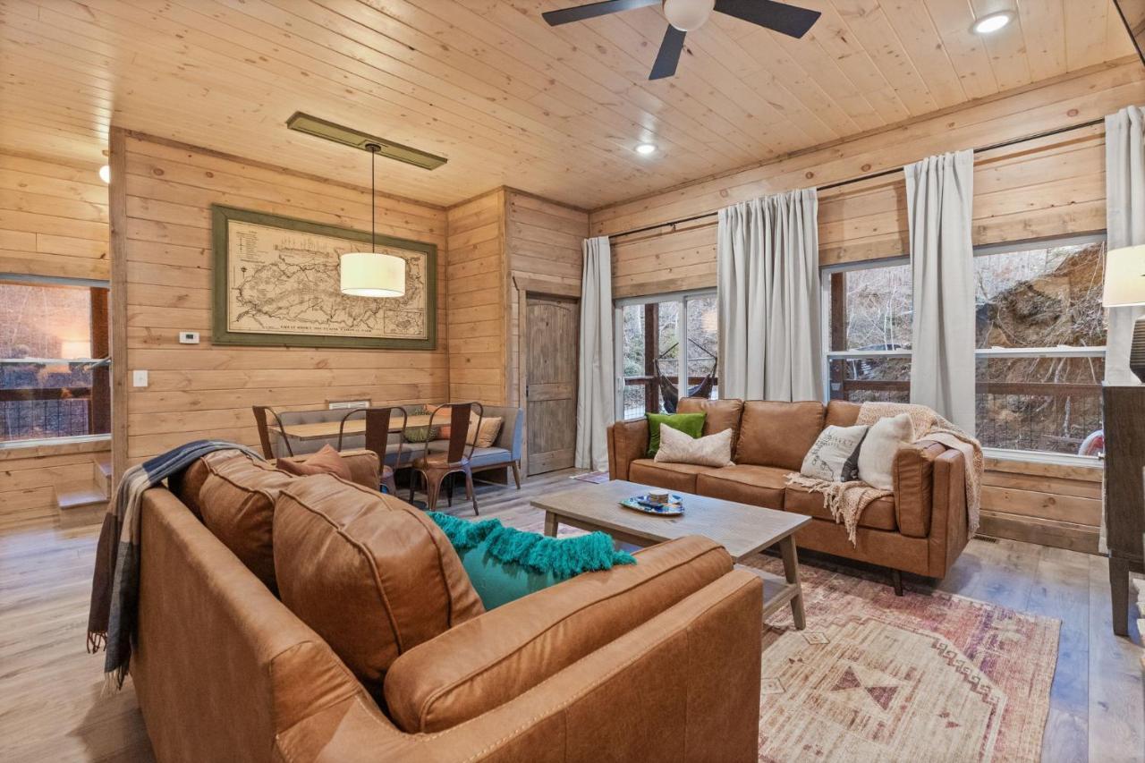 Villa Mins To Gburg Sleeps 8 Hot Tub Arcade Area Pool à Gatlinburg Extérieur photo