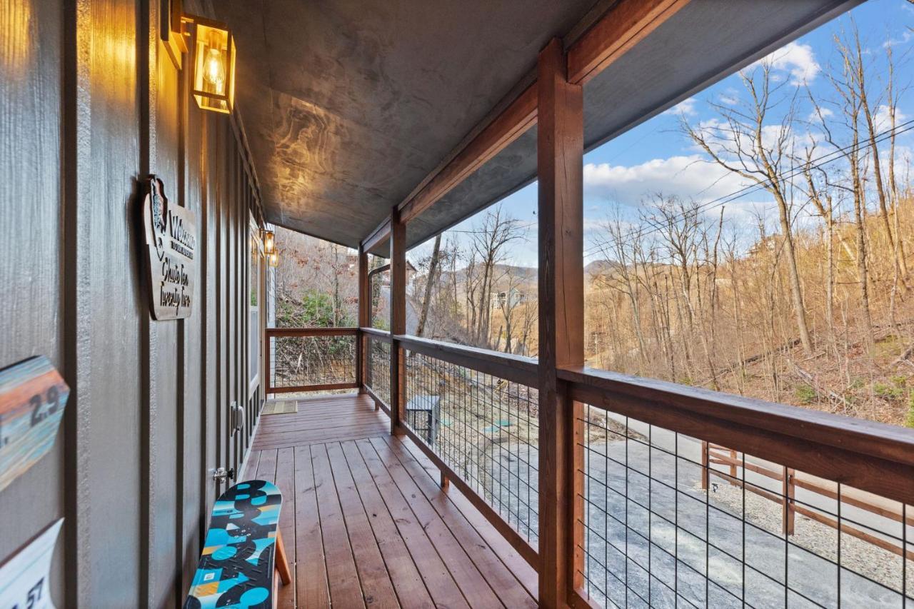 Villa Mins To Gburg Sleeps 8 Hot Tub Arcade Area Pool à Gatlinburg Extérieur photo