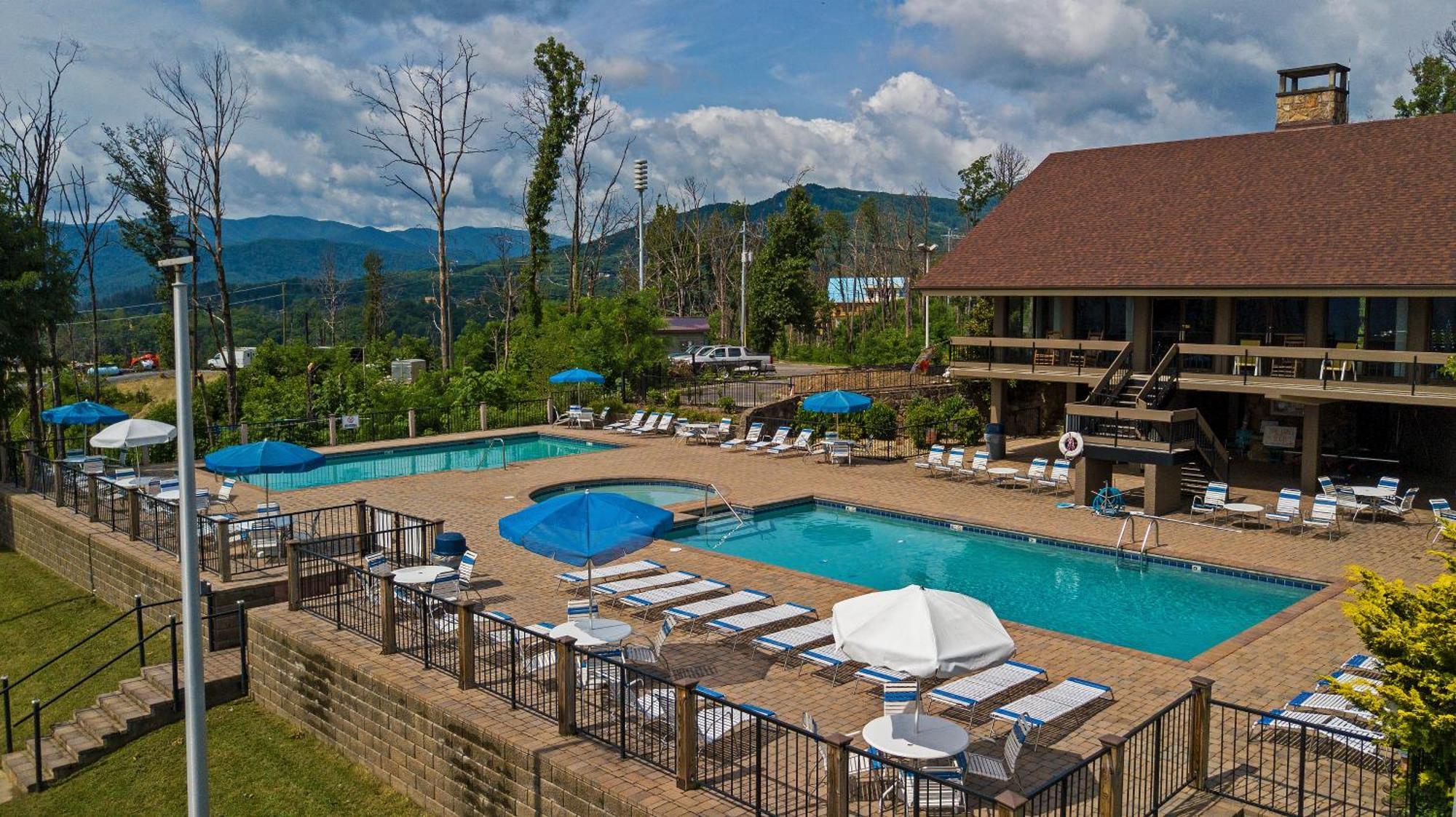 Villa Mins To Gburg Sleeps 8 Hot Tub Arcade Area Pool à Gatlinburg Extérieur photo