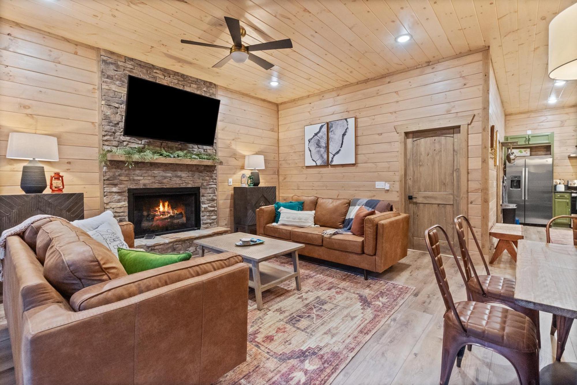 Villa Mins To Gburg Sleeps 8 Hot Tub Arcade Area Pool à Gatlinburg Extérieur photo